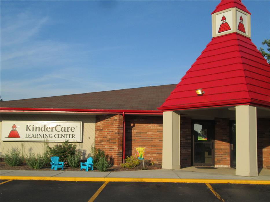 Waukesha Sunset Dr. KinderCare Daycare, Preschool & Early Education