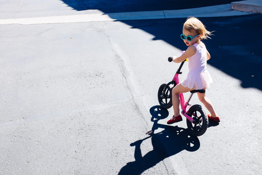 how to teach your child to pedal a bike