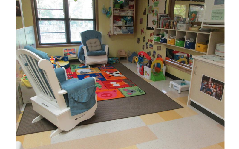 Hylton Heights KinderCare Infant Classroom