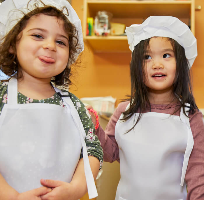 girls cooking